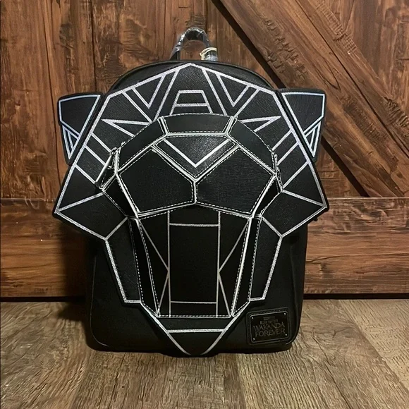 Loungefly Black Panther: Wakanda Forever Figural Mini Backpack NWT s-l400.jpg main image 4